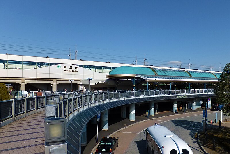 Maihama Station 20120219 3cropped