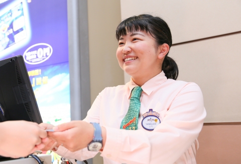 USJバイト攻略|選考会の倍率と面接で落ちる人の特徴【クルー】 8 f05c015cb1cc8dcc390070ae827870c11 480x327 1