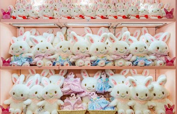サンリオの生涯年収はxx億円!?転職成功のカギは社風!その理由とは 8 image 2 3 4