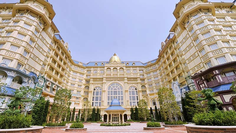 ディズニーランドホテルのロビー